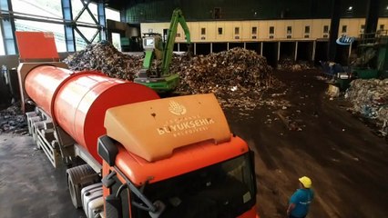 İstanbul'un bir yıllık çöpüyle 250 Tesla Arabası alınabiliyor