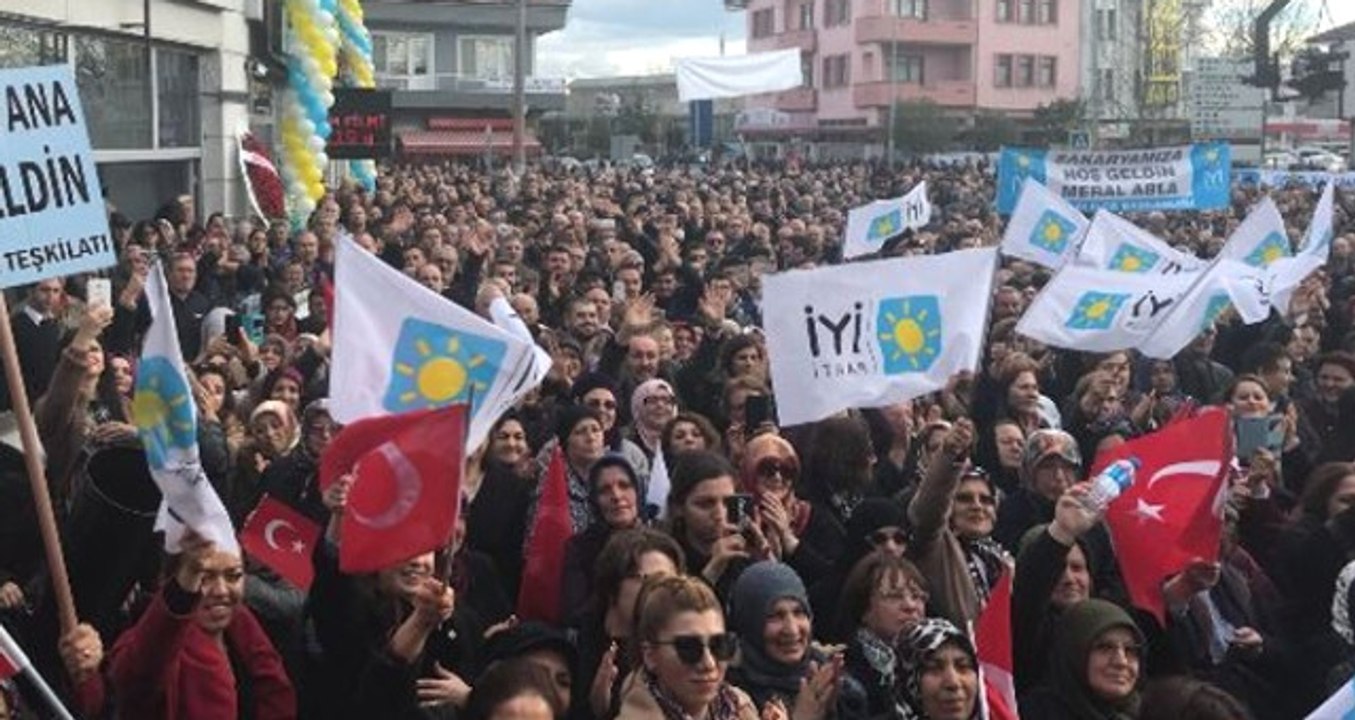 Son Dakika! Kurucu Üyelerinin İstifasının Ardından İYİ Parti'den İlk Yorum: Siyaset Vicdanına Uymadığı Kanaatindeyiz