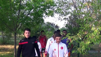 Ercişli gençler Türkiye'yi Tayland'ta temsil ediyor - VAN