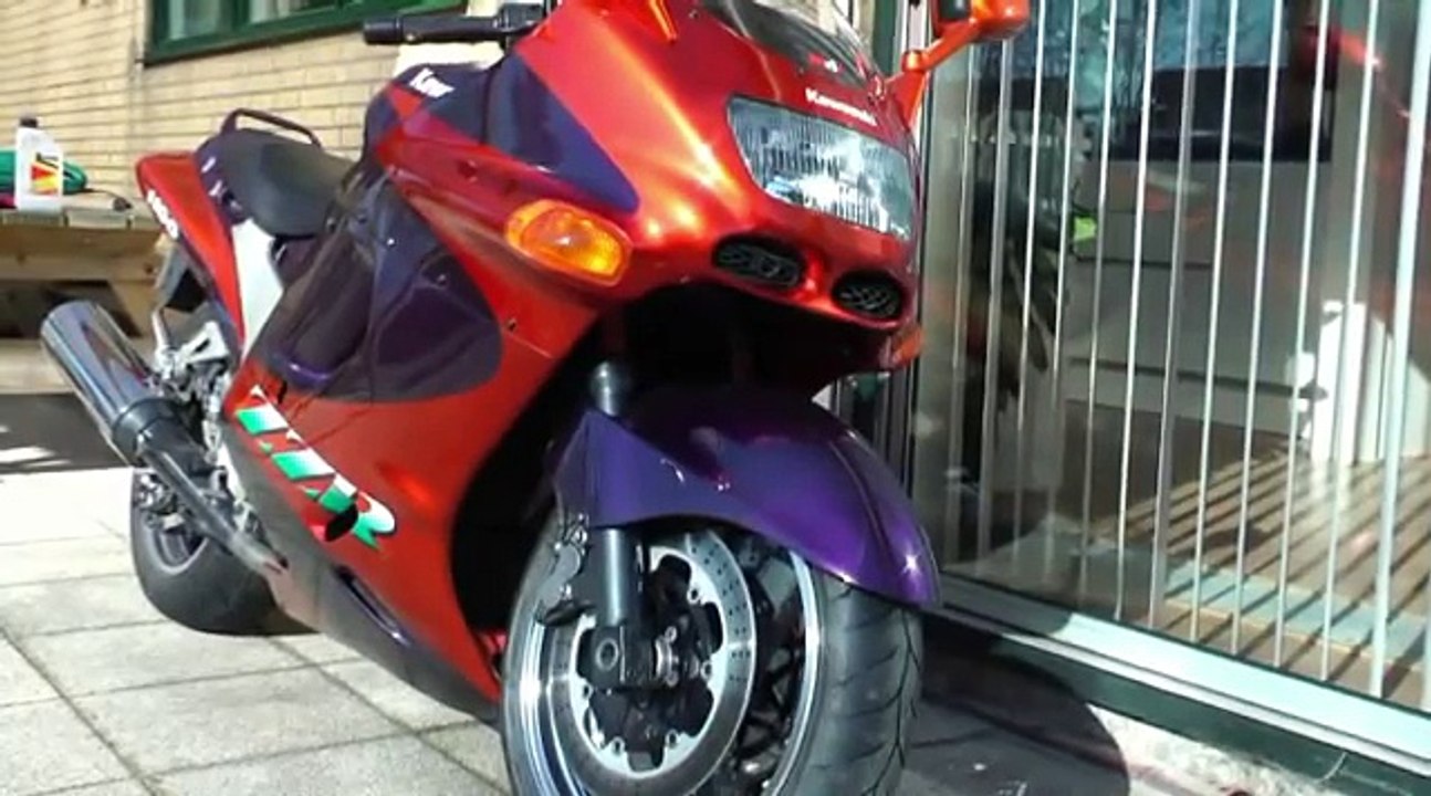 23 jaar nieuwe ZZR 1100 D vs ZZR 1400.