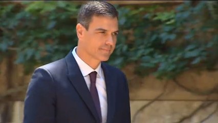 Felipe VI recibe a Pedro Sánchez en el Palacio de Marivent