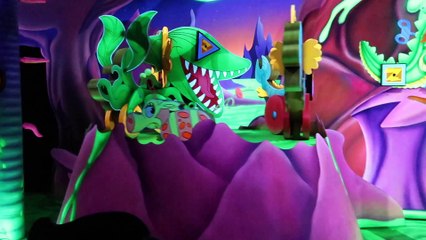 ATTRACTION BUZZ L'ECLAIR LASER BLAST , TOY STORY PLAYLAND