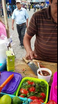 Ceviche.. avec des testicules de taureau !