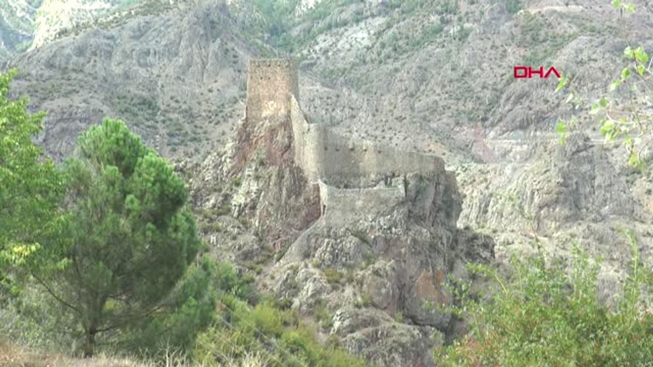 Artvin Artvin'de Askeri Bölge Sınırından Çıkarılan Tarihi Kale Turizme Açılıyor Hd