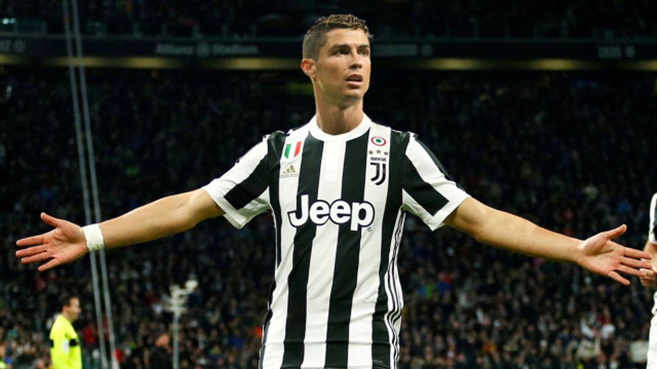 Cristiano Ronaldo'nun Dakikada 2 Forması Satılıyor - Dailymotion Video