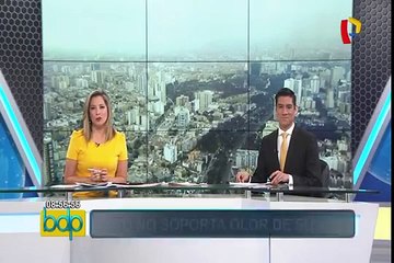 Felino se lleva desagradable sorpresa al oler el pie de su amo