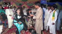 Girl Wedding Dance On Indian Song Aaja Nachle