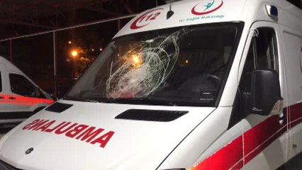 Park Halindeki Ambulansa Taşlı Saldırı