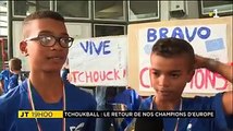 Ils sont rentrés ce samedi avec leur coupe... ces jeunes Réunionnais n'ont pas 12 ans mais sont déjà champions d'Europe de tchoukball... Un bel accueil leur a é