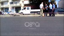 Ora News - Kamzë, makina del nga rruga përplas biçkletën dhe nënën me dy fëmijë, dy të vdekur