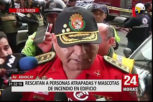 Incendio en Av. Abancay: bomberos controlaron el siniestro