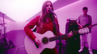 Jade Bird - Uh Huh (Live) - Vevo DSCVR