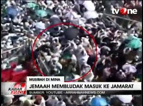 Video Amatir Detik-detik Para Jemaah Berdesakan di Jalur 204 Menuju Jamarat