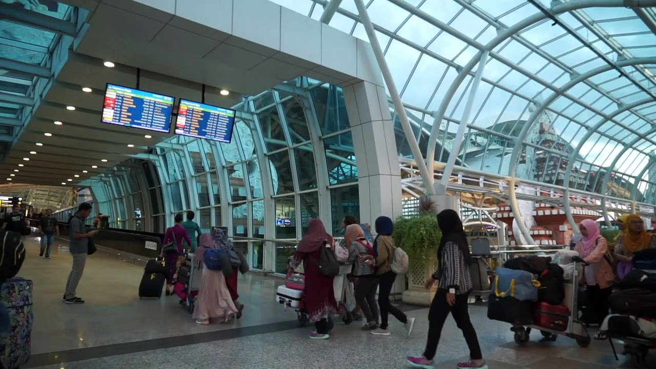 Indonesia: Mixed views in Bali after Lombok quake