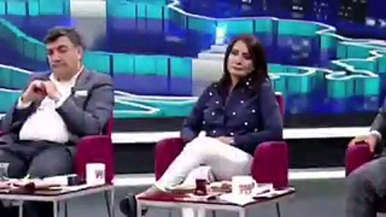 Nedim Şener'den patronlara dolar çağrısı: 15 Temmuz'da millet kendini öne atmıştı, hadi bakalım şimdi sıra zenginlerde