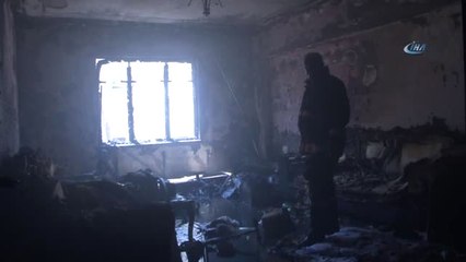 Elazığ'da Ev Yangını: 4 Kişi Dumandan Etkilendi