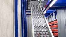 Avancon ZPC Conveyor system: up and down application