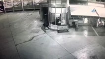 Akaryakıt İstasyonundan Çelik Kasayı Çalan Hırsızlar Kamerada