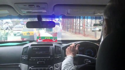 PM Imran Khan Traveling In Peshawar With Out Protocol