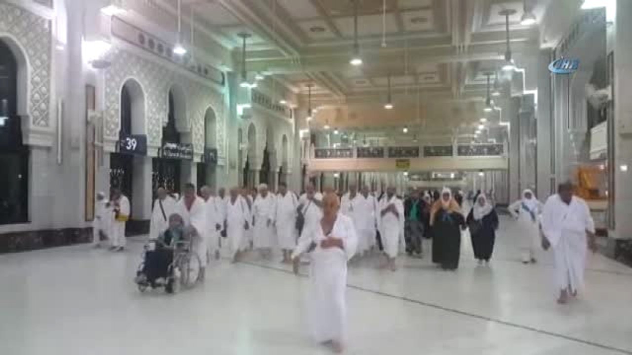 Hac Kuyruğu Uzuyor- Her Yıl Türkiye'den 80 Bin Kişi Hac Farizası İçin Kutsal Topraklara...