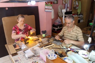 İthal Ettikleri Cam Çubukları İşleyen Karı-Kocaya Sipariş Yağıyor