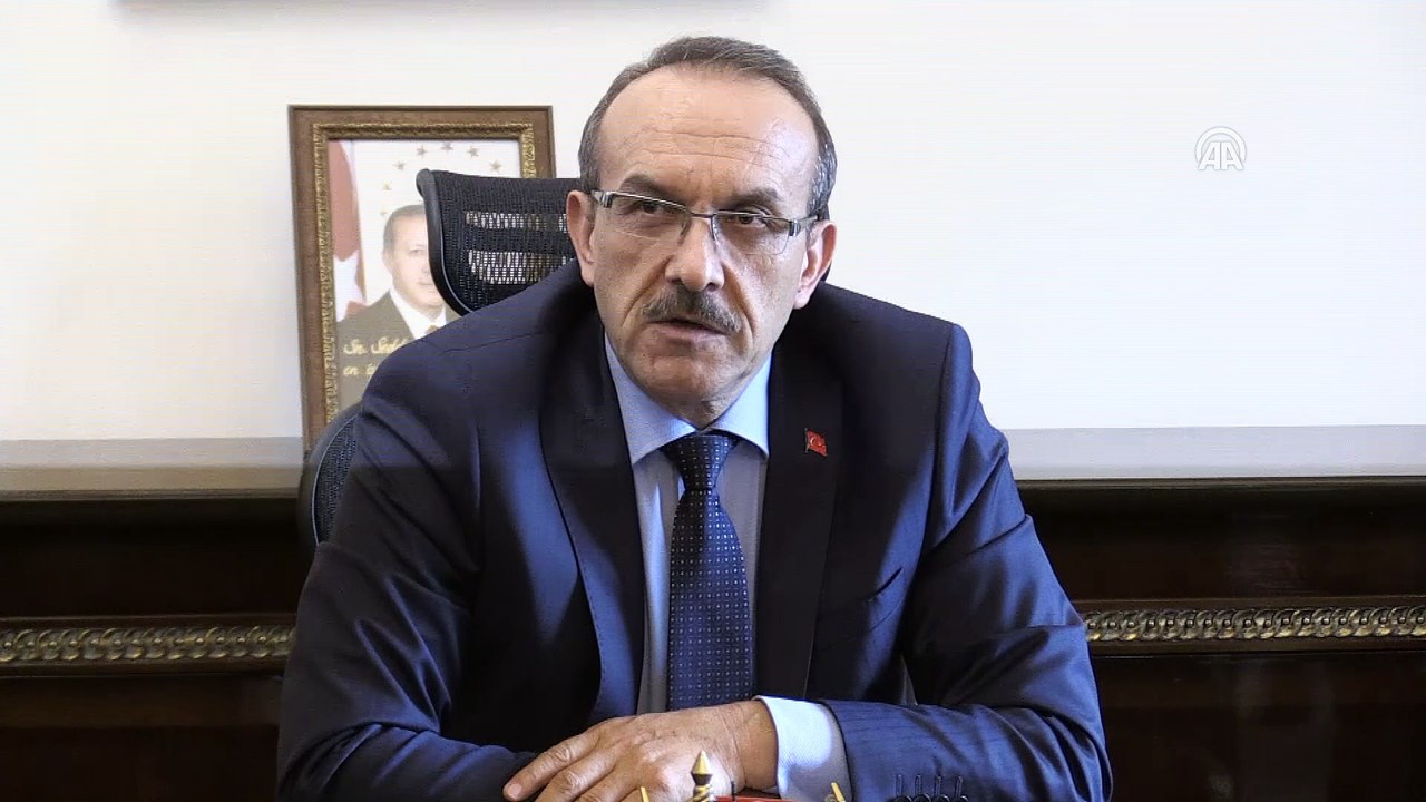 Çocuklar yere düşen Türk bayrağını öpüp kaldırdı - ORDU