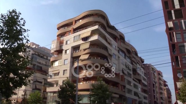 Ora News - Vendorët kundër qeverisë për taksën e banesës