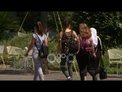 Ora News - Femrat shqiptare bëjnë pune shtëpie 6 herë më shumë se meshkujt