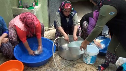 Mezarlıkta 350 yılı aşkın yemek geleneği sürüyor