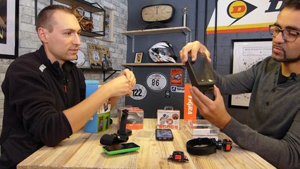 fixer un  téléphone sur sa moto
