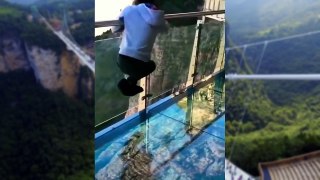 China Glass Bridge - Crack Effect