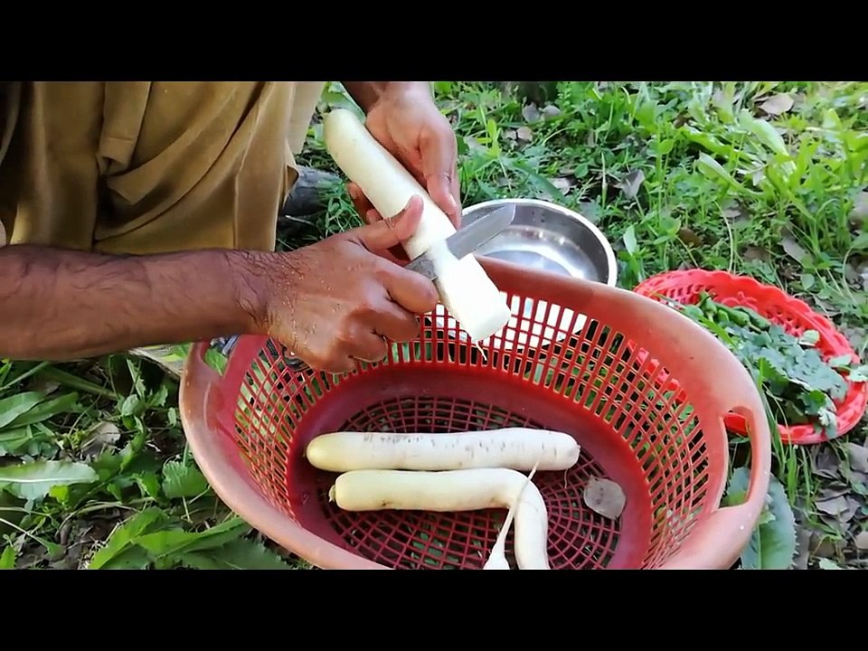 White Mooli Paratha Recipe |  Punjabi Mooli ka paratha | Village Food Secrets