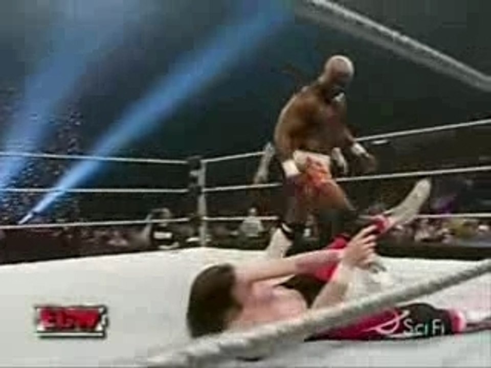 18 12 Shelton Benjamin Vs Local