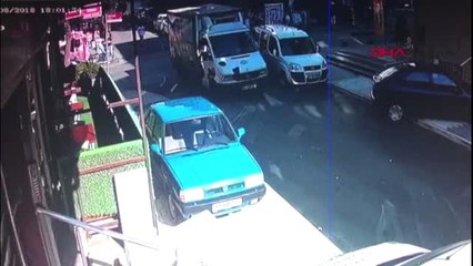 İstanbul Sancaktepe'de Korkunç Kaza; 3 Yaşındaki Çocuk Öldü; Olay Anı Kamerada