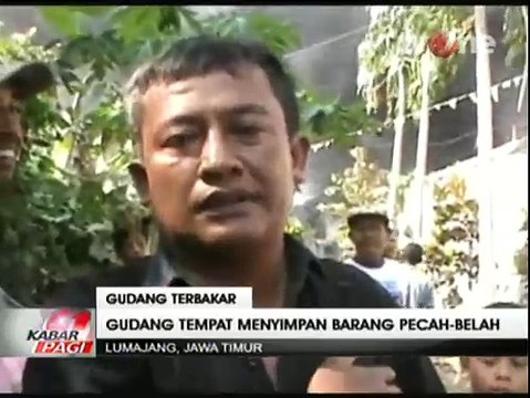Kebakaran Hebat Melanda Gudang Pecah Belah di Lumajang