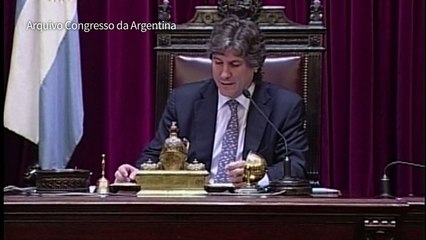 Ex-vice argentino é condenado a prisão por corrupção