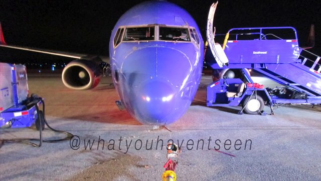 Southwest Airlines 737 Nose Gear Collapse at Pushback