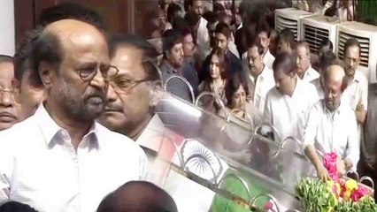 Rajinikanth, Dhanush pays last respects to Karunanidhi | Oneindia News