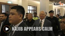 Najib appears calm as he arrives at KL court complex
