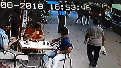Aydınlatma Direği Elinde Kalan Genç: "Arkadaşıma Şaka Yapacaktım"