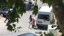 İstanbul'da Dehşet...babası Küçük Çocuğun Gözü Önünde Annesine Böyle Bıçak Çekti