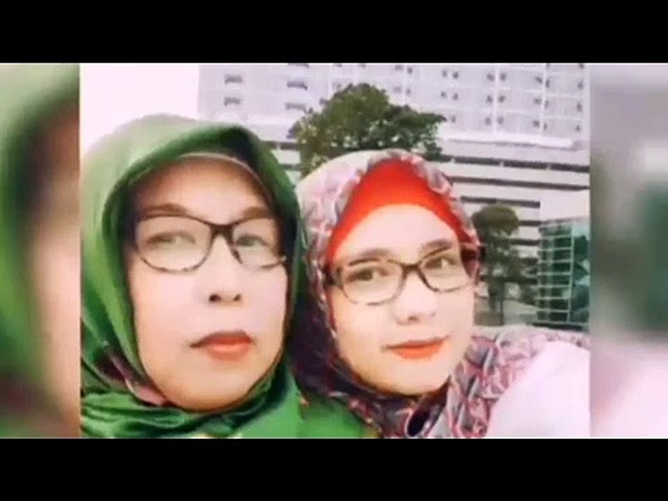 My Parents, My Inspiration By. Mia Kurnia