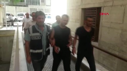 Bursa Bursa'da İşyeri Önünde Silahlı Saldırı Sanıkları Adliyeye Çıkartıldı