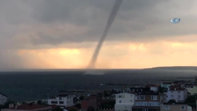 Arnavutköy Sahilinde Hortum Çıktı...o Anlar Saniye Saniye Kamerada