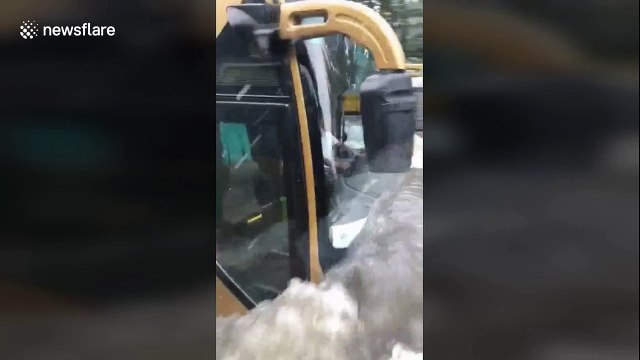 Hundreds of vehicles submerged in northern China floods