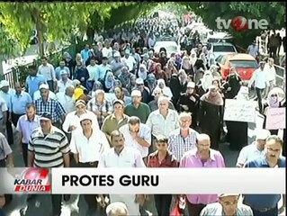 Ribuan Guru di Palestina Protes Pembatalan Gaji karena Cuti