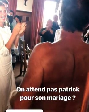Regardez Franck Dubosc qui débarque en slip, déguisé en Patrick Chirac au mariage de son ami le réalisateur Fabien Onteniente