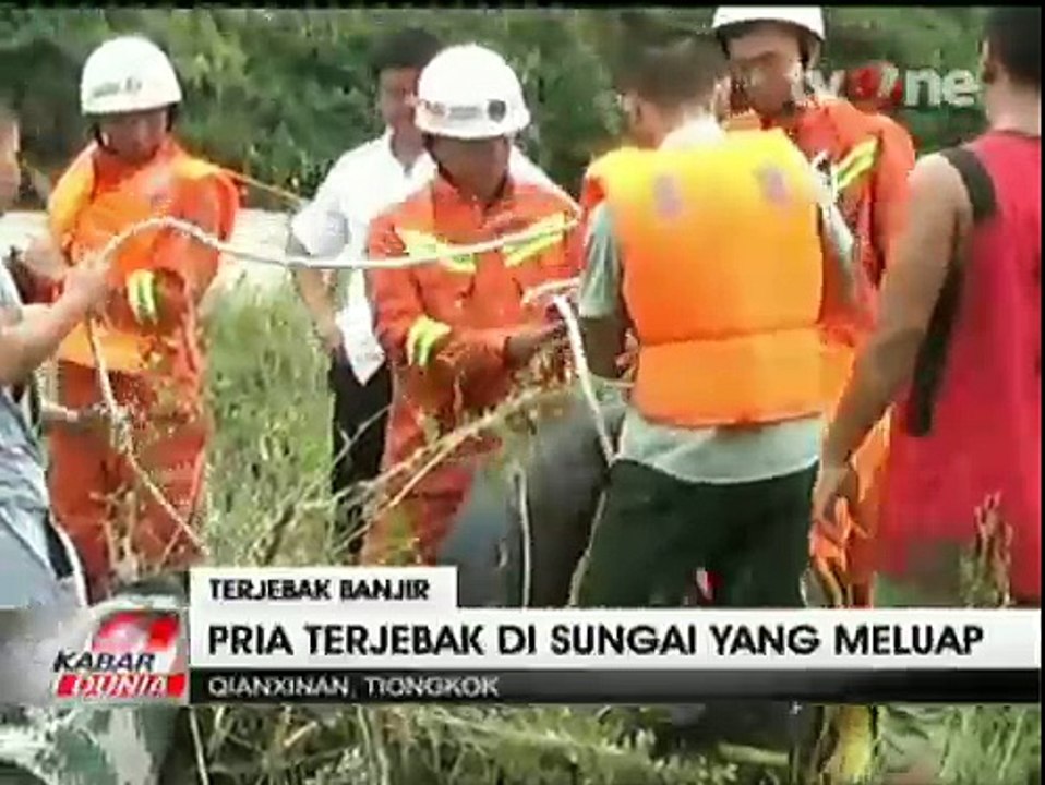 7 Jam Penyelamatan Dramatis Pria Terjebak Banjir