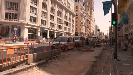 Abierta al tráfico la Gran Vía tras la perforación de una tubería de gas