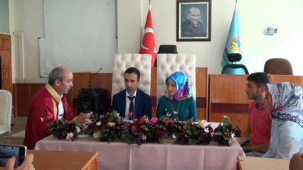 Özel tarihte 'evet' dediler